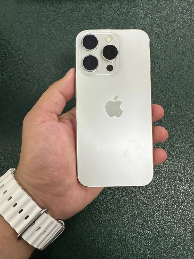 苹果iPhone 15 Pro Max