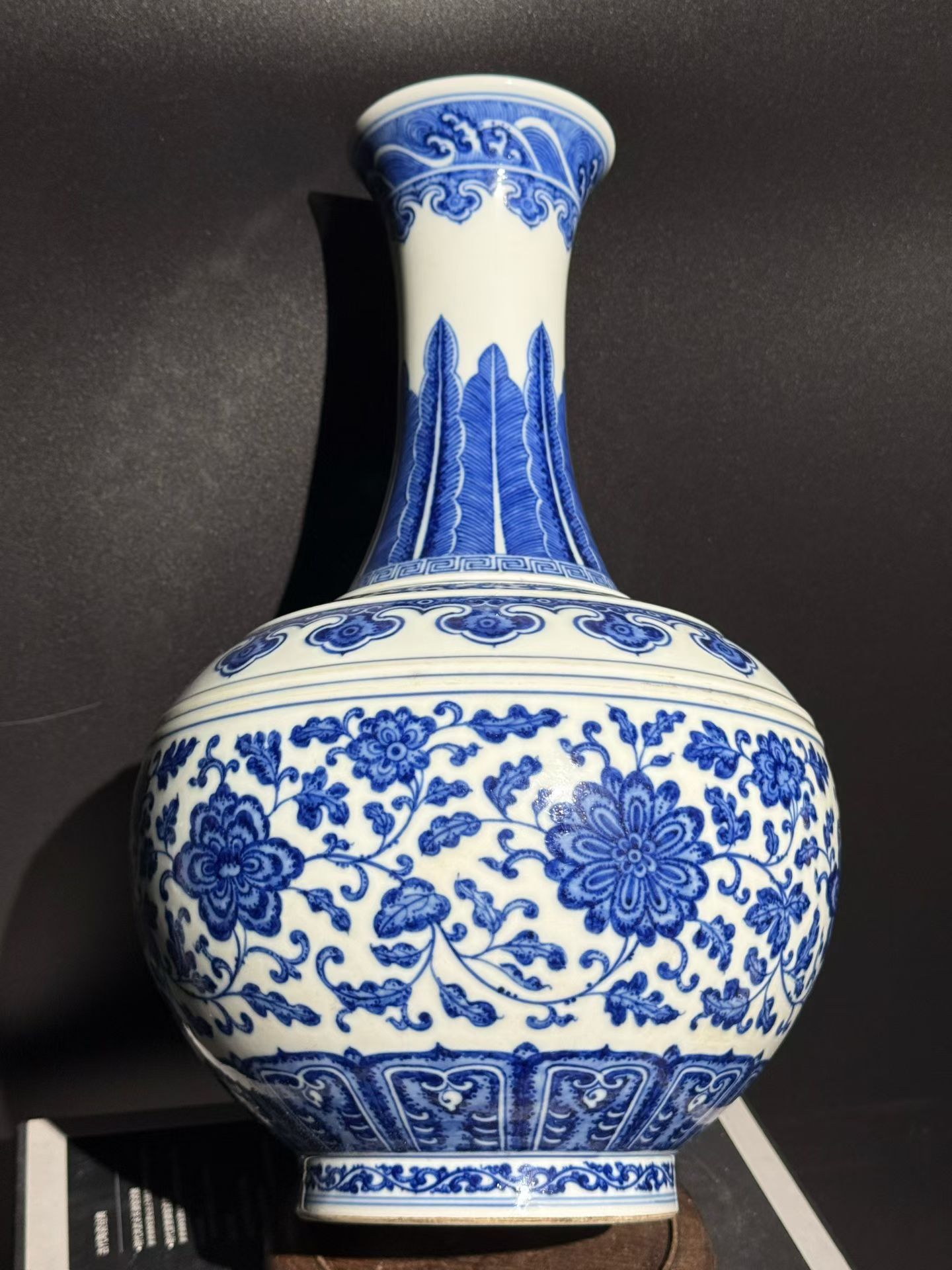 清代青花瓷瓶